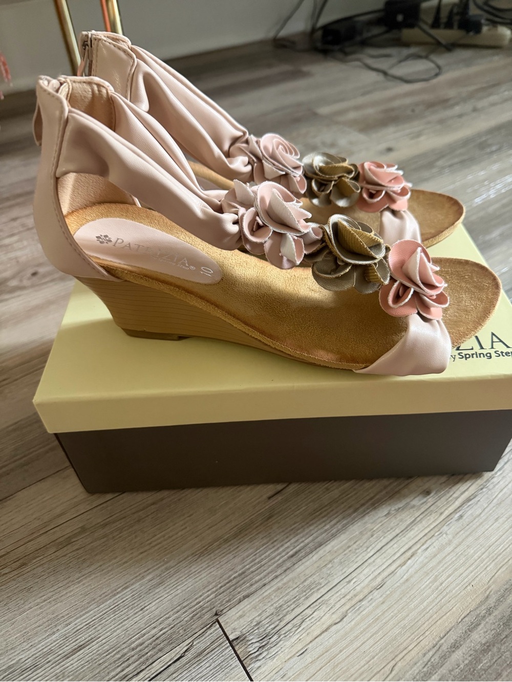 Women’s Pink Floral Detail Wedge Sandals